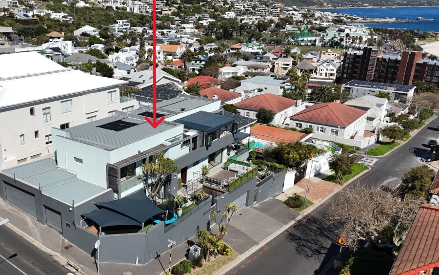 8 Bedroom Property for Sale in Camps Bay Western Cape